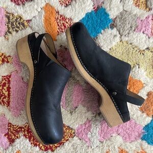 Dansko Black and Tan Leather Clogs LIKE NEW